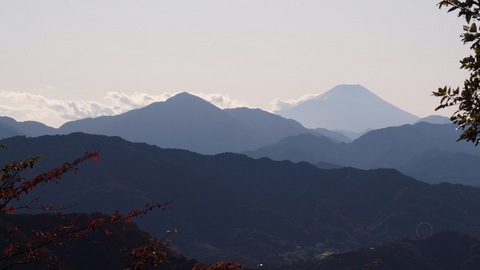 高尾山山頂から富士山